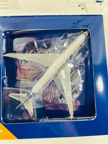Atlas Air Boeing 747-8F Interactive Gemini Jets GJGTI2204 escala 1:400 con caja - Imagen 7 de 16