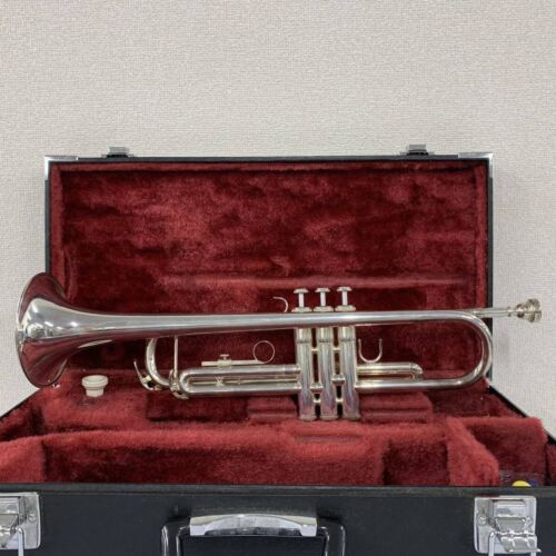 YAMAHA YTR-3325S Bb Trumpet - Picture 1 of 8