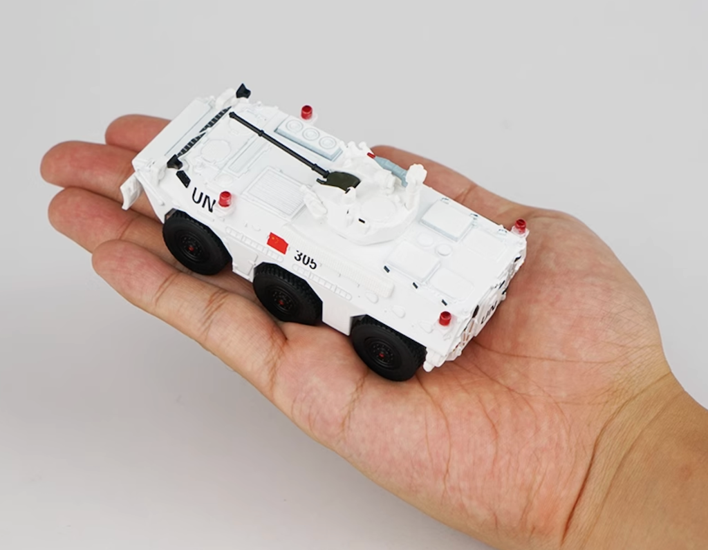 TG XCARTOYS 1:64 Military UN ZSL92B 6x6 IFV Peacekeeper TG XCARTOYS 1:64 Military UN ZSL92B 6x6 IFV Peacekeeper