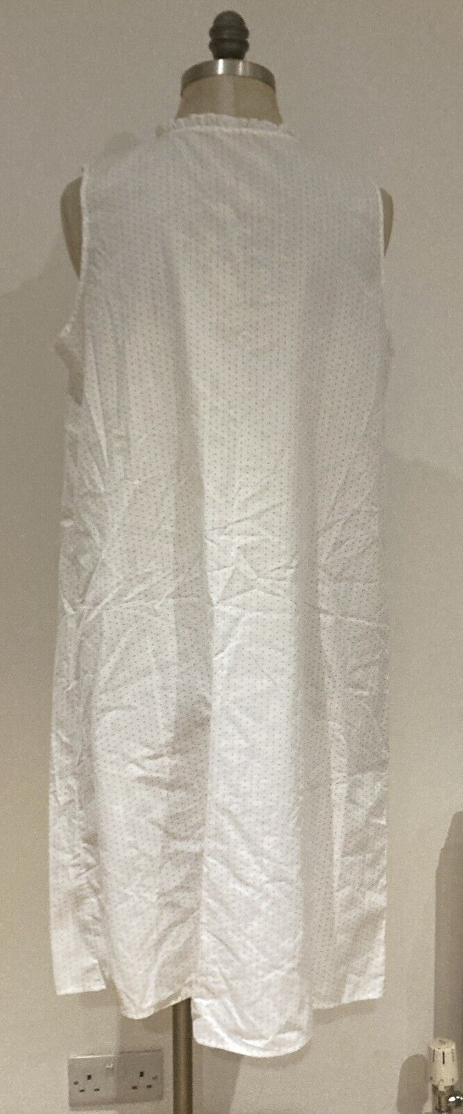 1970s/80s Vintage Floral/Spot Marks & Spencer Cotton Mix Nightdress, 12-14 UK 5