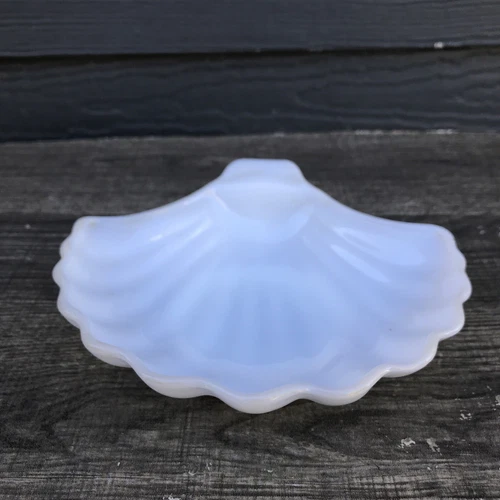 VTG White Milk Glass Clam Shell Soap Dish Candy Trinket Bowl 7" x 6" Beach House