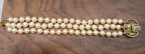 Carolee Vintage Gold-Plated Triple-Strand Faux Pearl Bracelet - Picture 5 of 6
