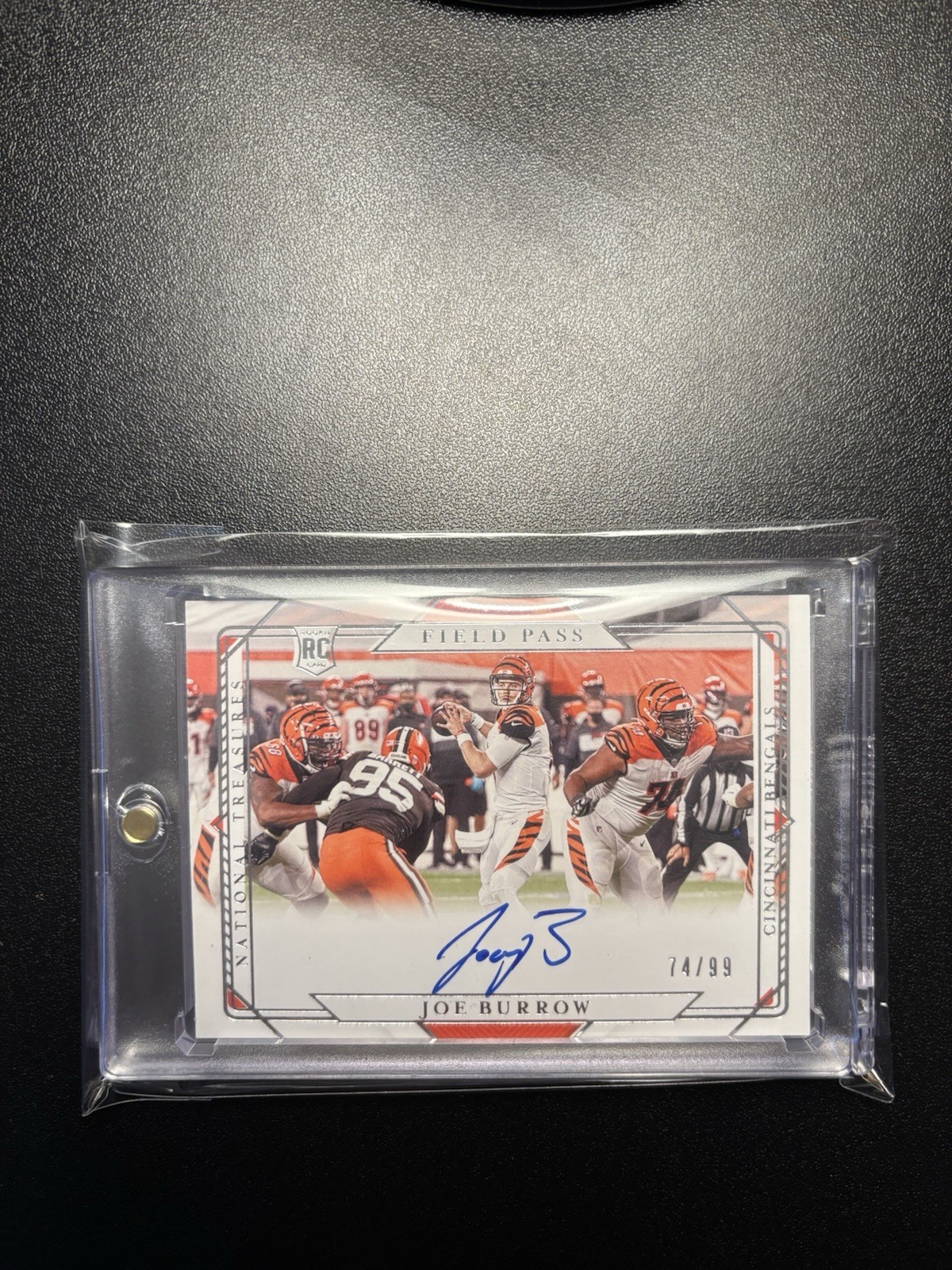 2020 Panini National Treasures - Rookie Signatures Field Pass Joe Burrow /99 🔥