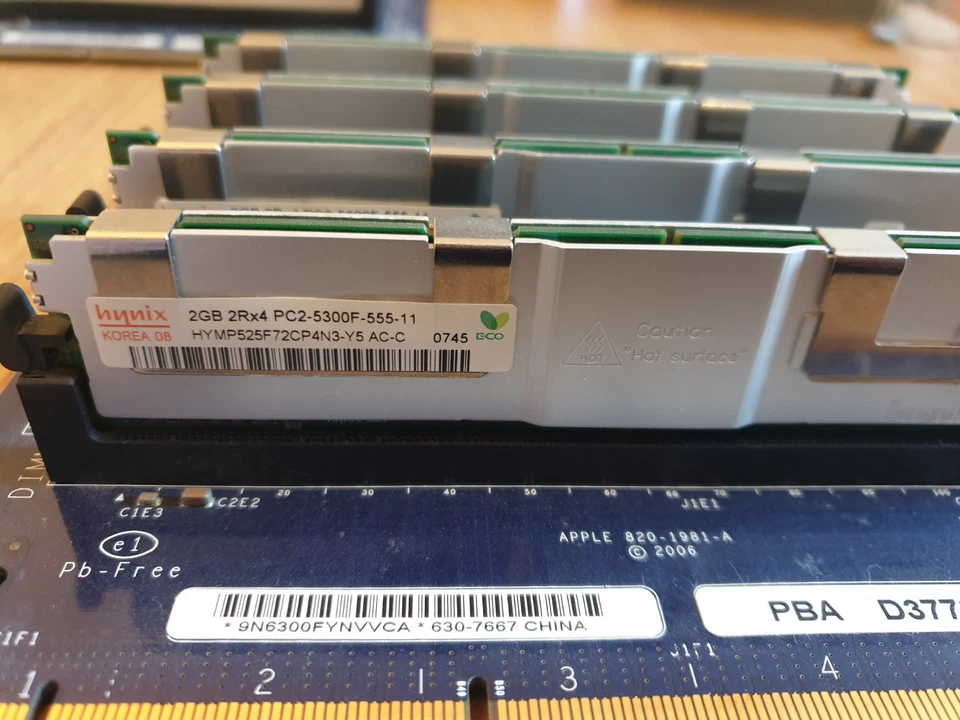 Apple Mac Pro A1186 - Memory RAM Riser Board with 4x 2GB (8GB) DDR2 - Image 2 of 4