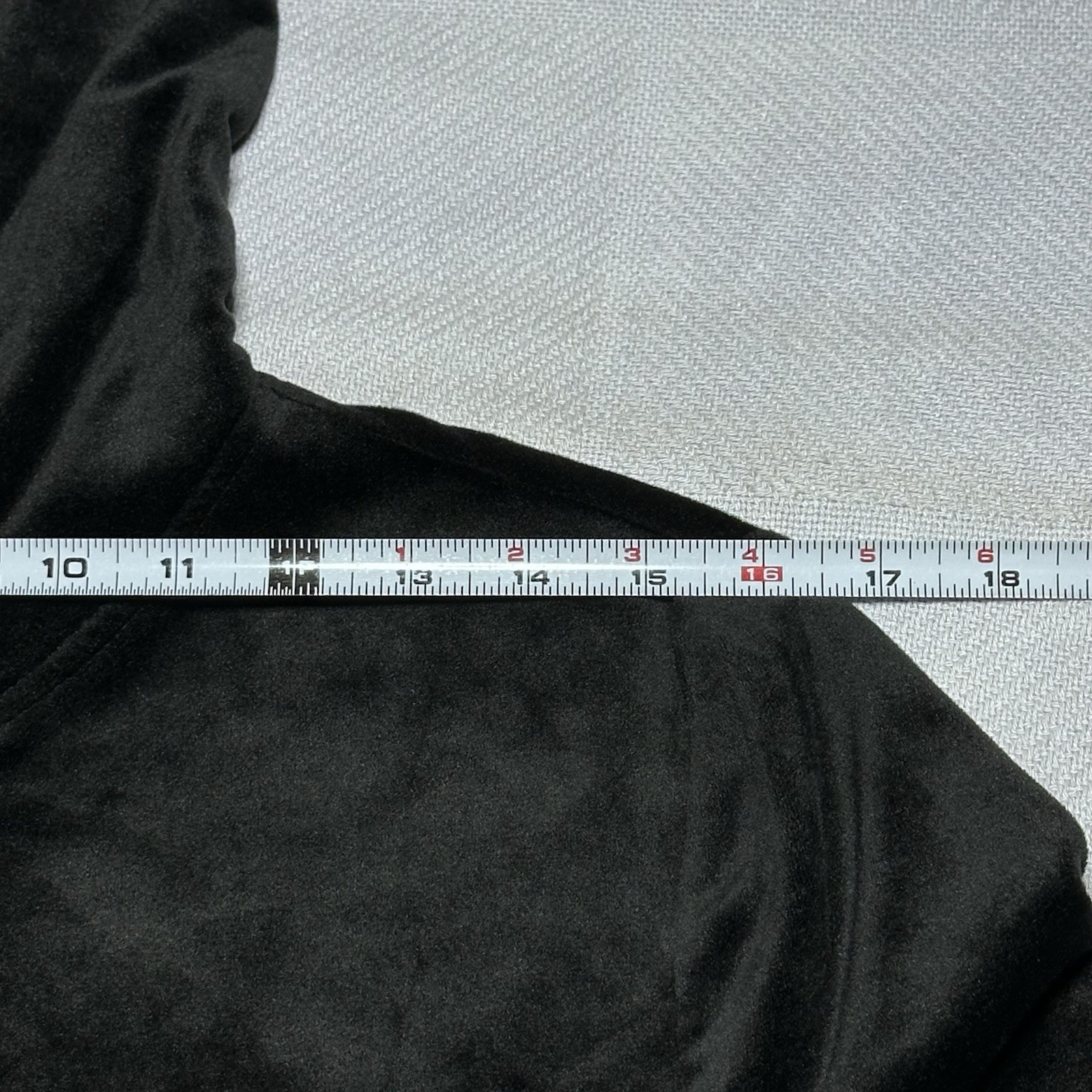 Picture 16 of 24