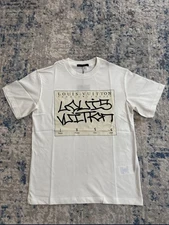 Louis Vuitton Signature Print T-shirt / XS