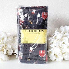 Utopia Kitchen Hotel Napkings Black Christmas Set of 12 NWT