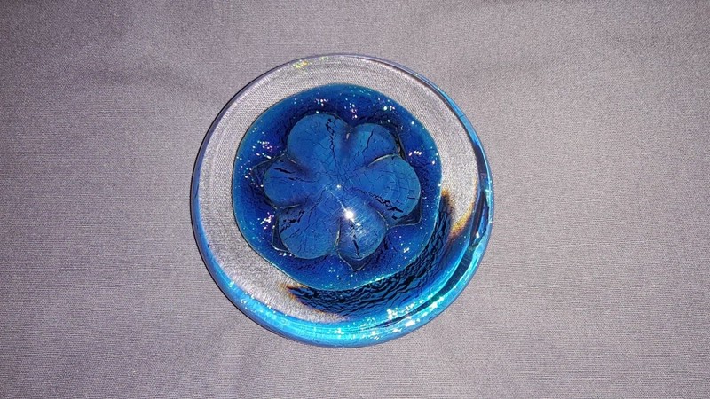 1996 EICKHOLT Signed Art Glass Sand Dollar Star Fish Dichroic Paperweight Blue