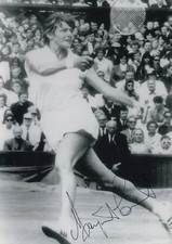 MARGARET SMITH COURT HAND SIGNED 5x7 PHOTO+COA        HALL OF FAME TENNIS LEGEND