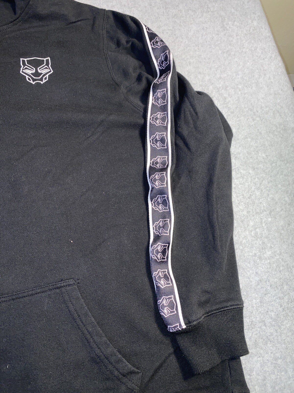 Marvel Black Panther Hooded Men's Sweatshirt - Size 2 XL thumbnail 5