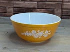 Vintage Pyrex Mixing Bowl Butterfly Gold 2.5 QT Used 403