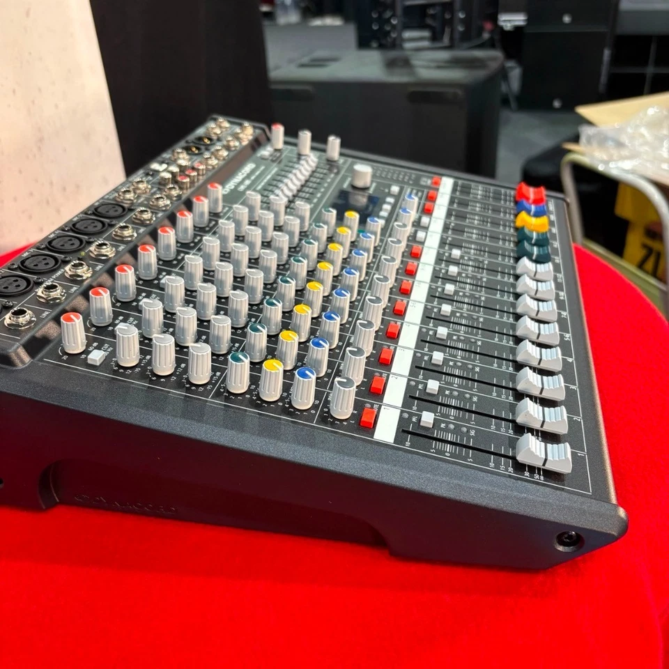 Dynacord CMS 600-3 4 Mic/Line, 2 Mic/Stereo - Analogmixer - Bild 2 von 4