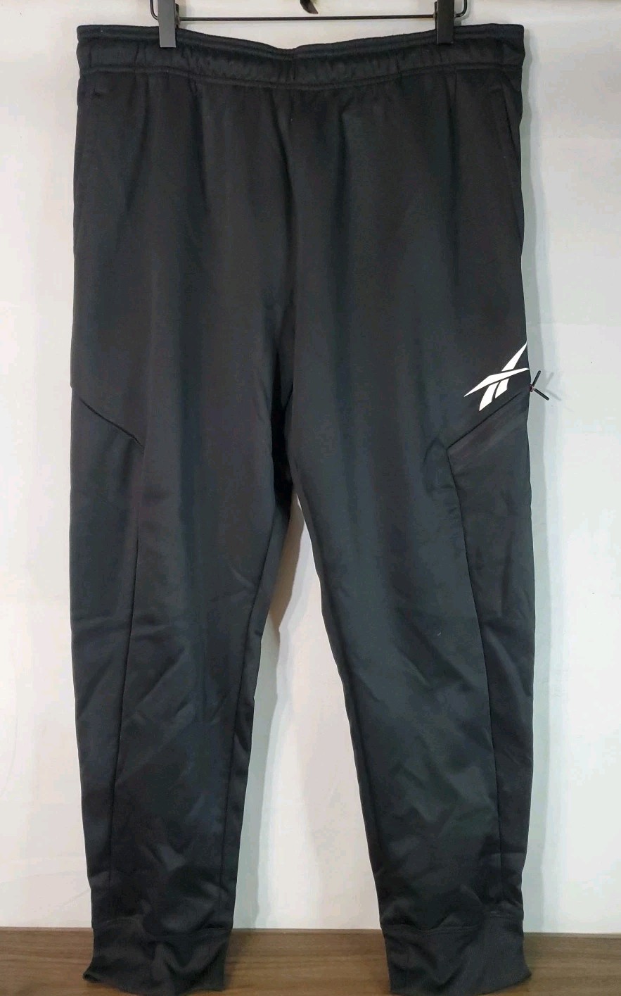 Reebok Pants Men's Size XL Black Jogger Fleece Tapered Drawstring Pockets Logo