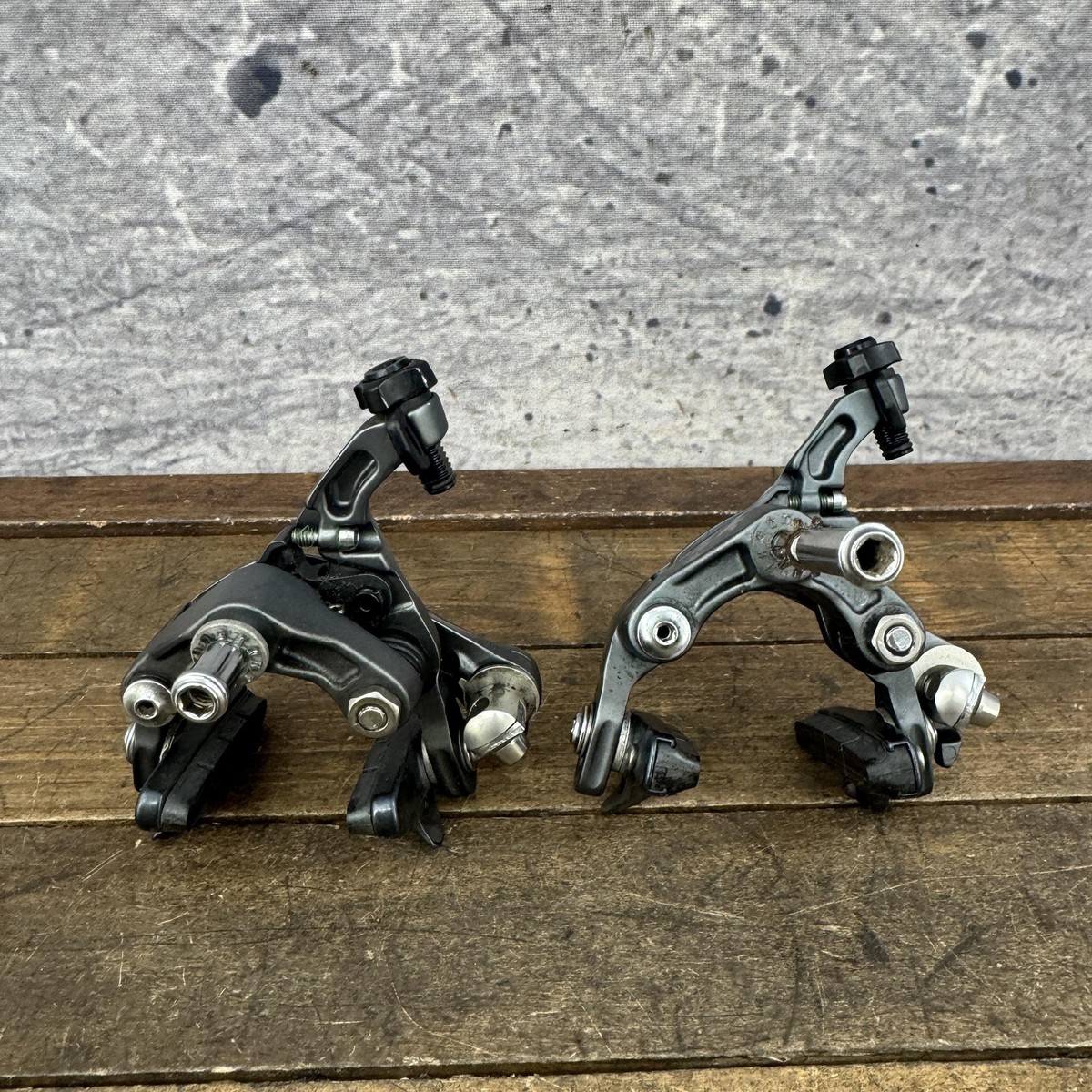 Shimano Ultegra BR-6800 Caliper Brakes Set Gray F/R Road Bike Side