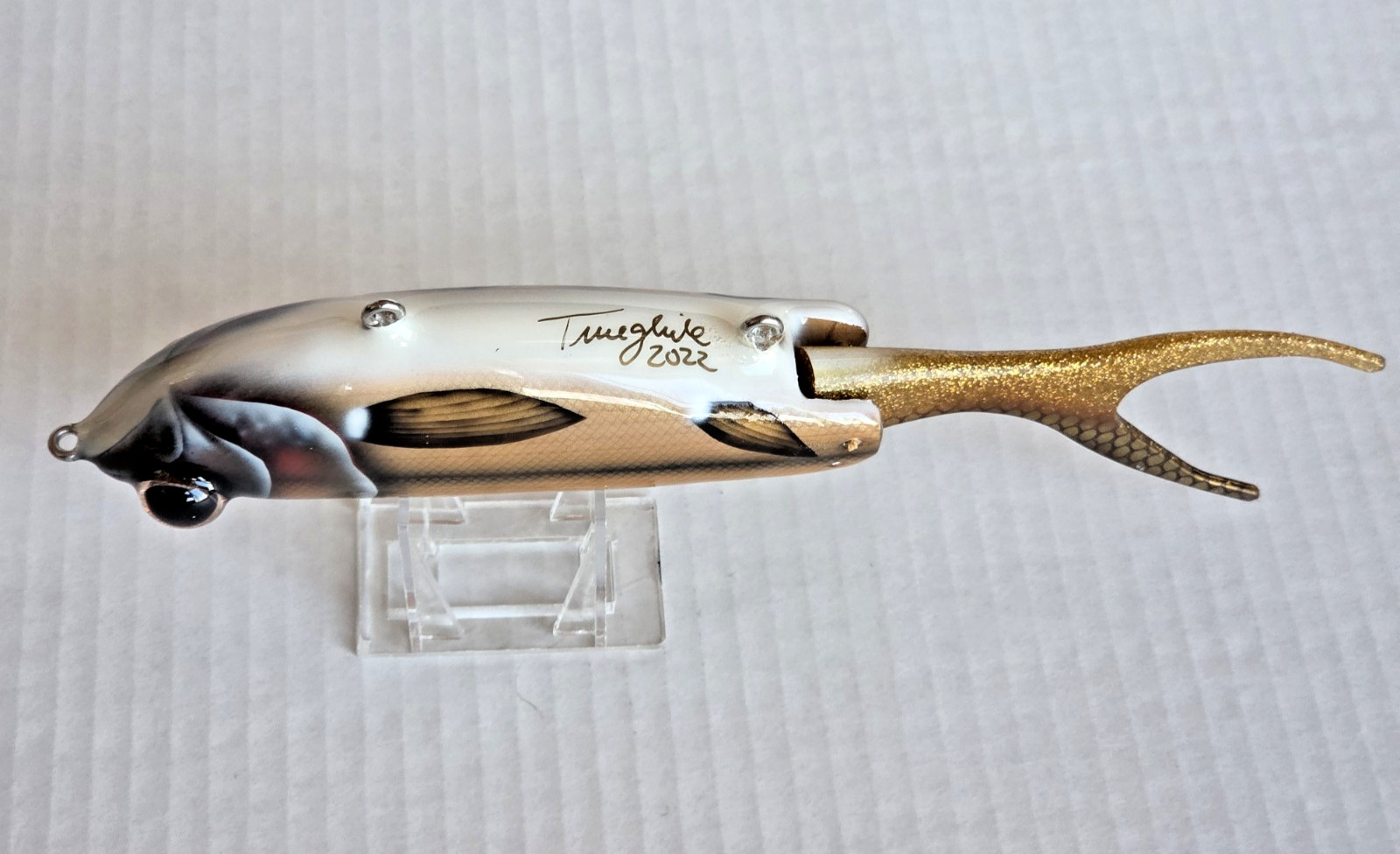 6-1/2" True Glide Hustler RT 2022 Muskie Glide Bait Jerkbait Fishing Lure - Image 4
