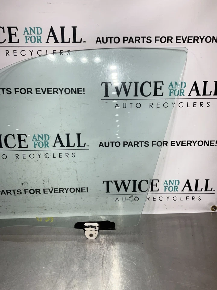 Honda Civic 1992-1995 sedán puerta delantera izquierda lado conductor ventana vidrio Foto 3 de 4