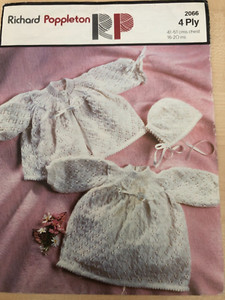 Strickmuster Richard Poppleton 2066 Babykleid, Mantel und Motorhaube