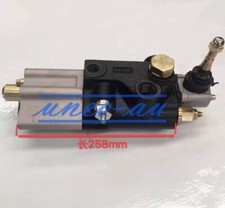 1pcs New For 1204-1804 Tractor Hydraulic Distributor Ts06582130002