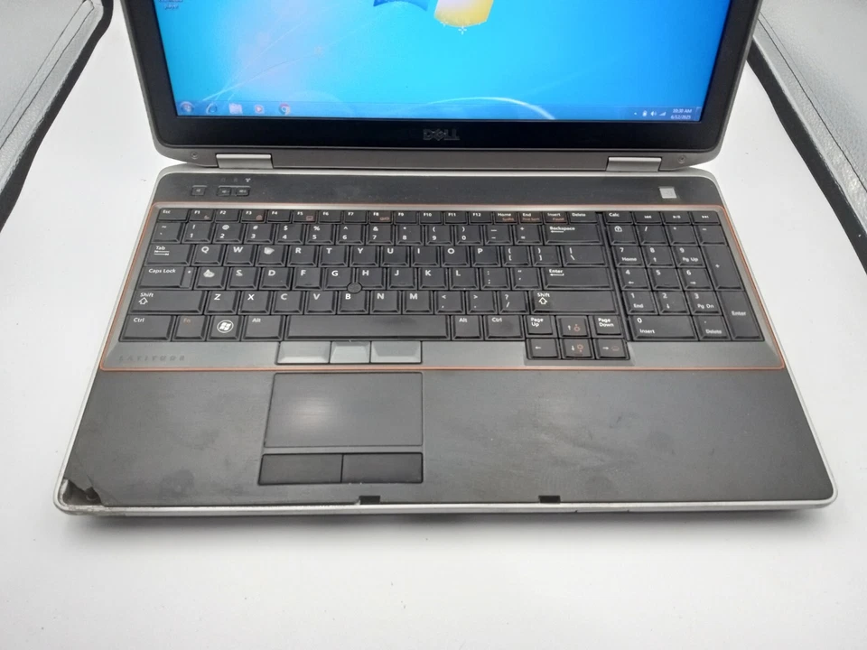 Dell Latitude E6520 15" Laptop Intel Core i7 4GB 500GB Win7 NVS 4200M -READ -RR - Image 2 of 4