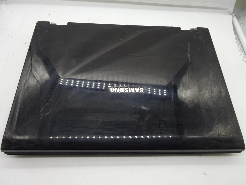 Samsung R700 NP-R700 Notebook *OHNE RAM und HDD*Für Ersatzteil DEFEKT#N482 - Bild 4 von 4