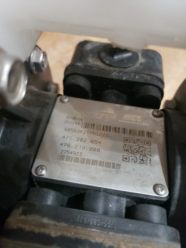 Sandpiper S05B2K2TPNS000 ½" Non-Metallic Air Double Diaphragm Pump - Picture 5 of 7