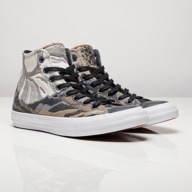 Converse Chuck Taylor All Star Hi II 153135C Men Size US 7 New 100% Authentic Converse Chuck Taylor All Star Hi II 153135C Men Size US 7 New 100% Authentic
