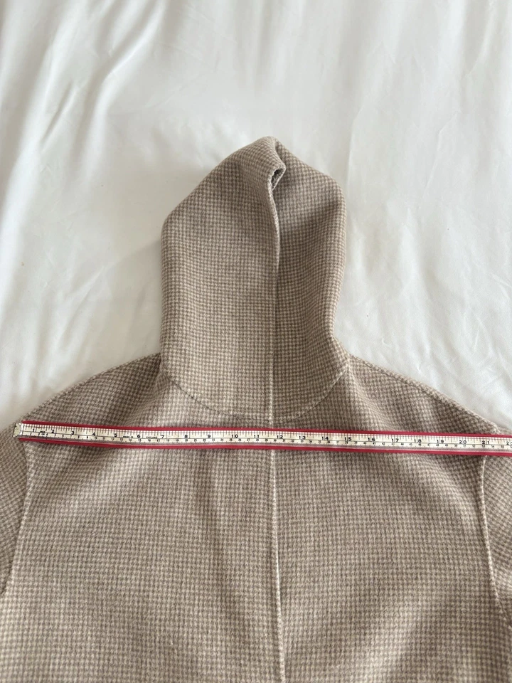 TRINCHERA CON CAPUCHA MEZCLA LANA LARGA BEIGE A CUADROS TALLA GRANDE BELLE & BLOOM Foto 4 de 4