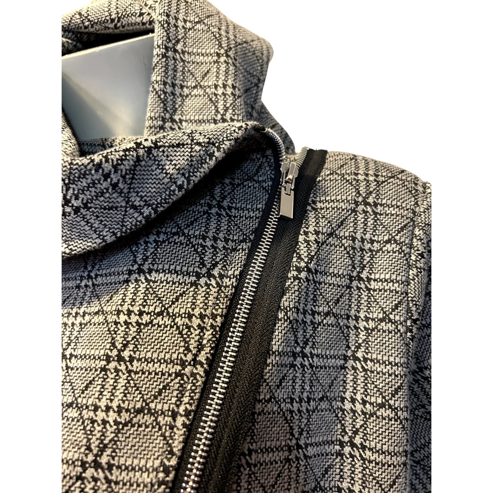 Comfy Paris Jacket Gray Plaid - image 5