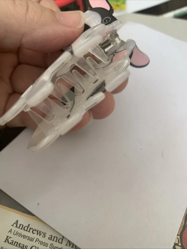 Bulldog Francés Rosa Lino Stay Paws-Itive Clip de Pelo Animal Perro Forma Niños Adultos Foto 4 de 4