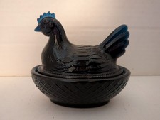 Vintage Degenhart Glass Art Glass Black Hen On Nest Mint condition. 