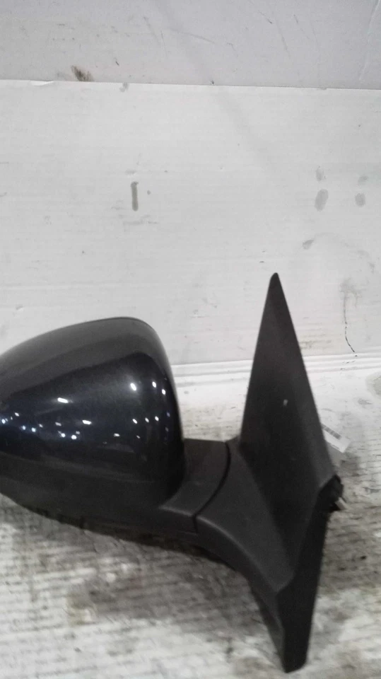 Chevrolet Sonic 2018 conjunto de espejo retrovisor derecho gris 587011 usado 119 k millas Foto 2 de 4