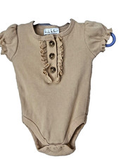 Beige ribbed one piece w/ buttons, ruffles and capped sleeves 0-3 mos