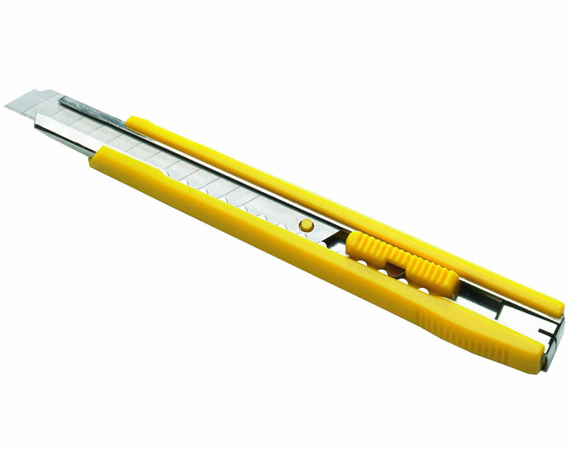 Revell 29000 Knife with break-off blade on blister card modellismo