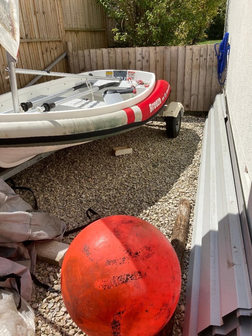 Walker Bay Dinghy with Sailing Kit, Oars, Inflatable Tube, 4hp engine