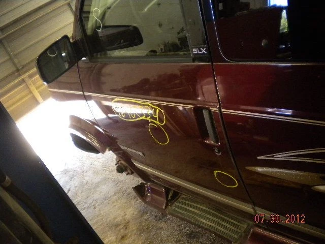 Passenger Corner/Park Light Below Headlamps Fits 95-05 SAFARI (GMC) 9797951 - Image 4 of 4