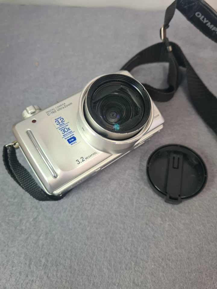 Olympus Camedia C-760 Digital Camera Point & Shoot 3.2MP Parts - Image 2 of 4