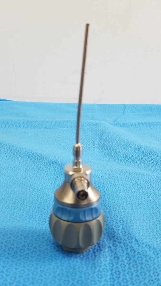 Artroscopio Stryker Ideal Eyes 30º 2,7 mm autoclaveble 502-826-030 - Tiene abolladuras Foto 2 de 4