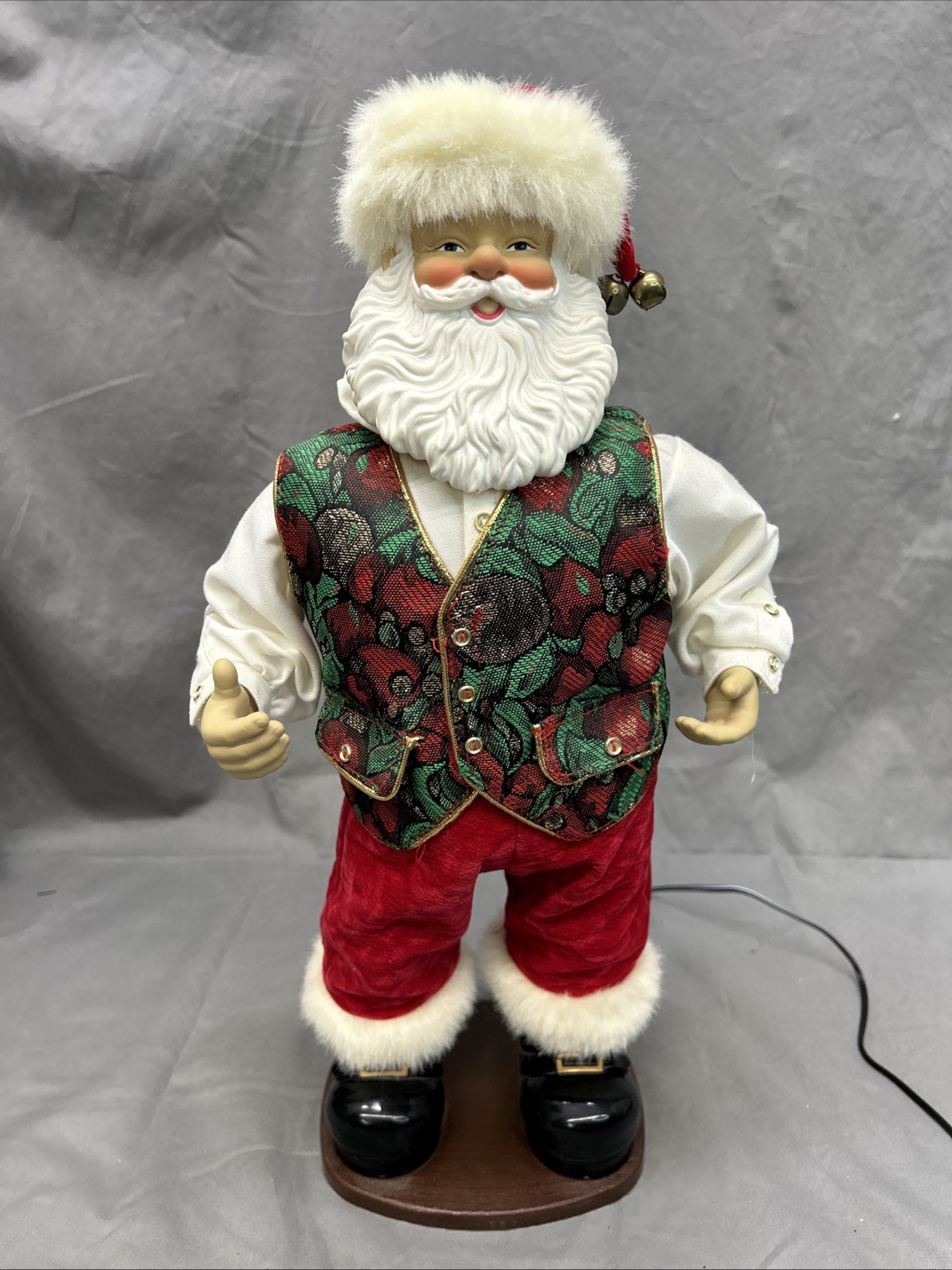 Vintage Jingle Bell Rockin Around Santa  Christmas 1999 Musical Dancing In Box