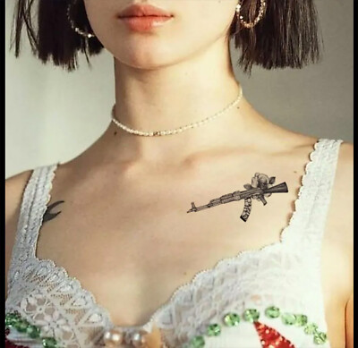 Temporäres Tattoo SET AK-47 Kalashnikov Waffe Wasserfest Körperkunst Einmal