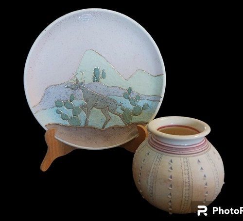 Pastel Textured Etched Pottery Vase & Hand Painted Deer Wall Hanging Decor VTG - Picture 9 of 14