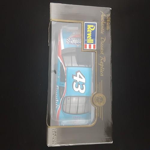 New 1997 Revell 1:64 Diecast NASCAR Bobby Hamilton Goodys Petty STP Grand Prix - Picture 2 of 6