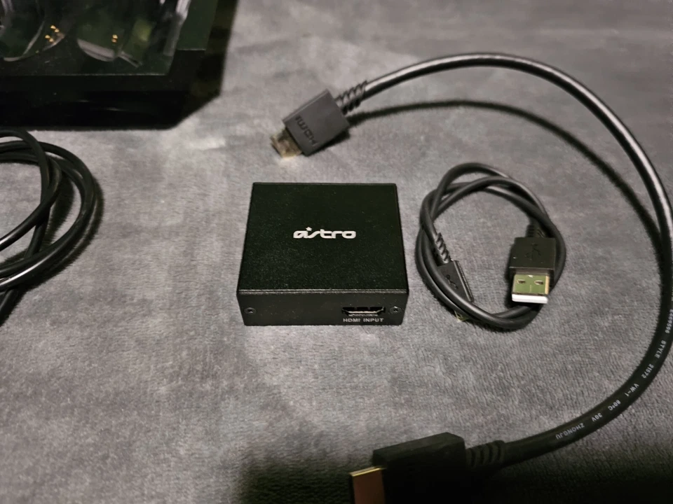 Astro A50 gen 4 PS5/PC, XBOX/PC, Komplettpak. Headset, Modkit zwei Basestations - Bild 2 von 4