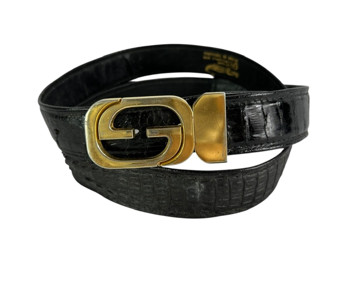 Vintage GUCCI GG Logo Gold Buckle Made in Italy Authentic Leather Belt