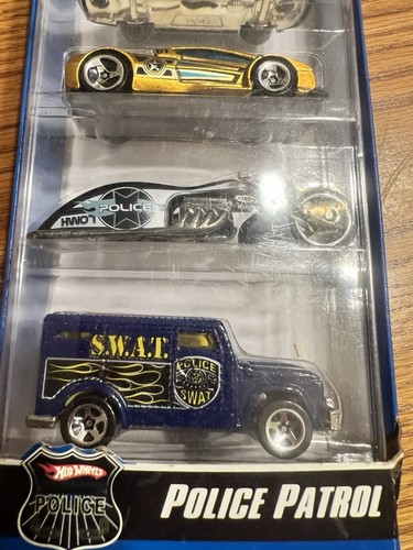 HOT WHEELS 5 Pk POLICE PATROL Factory Sealed 2007 - Picture 2 of 5