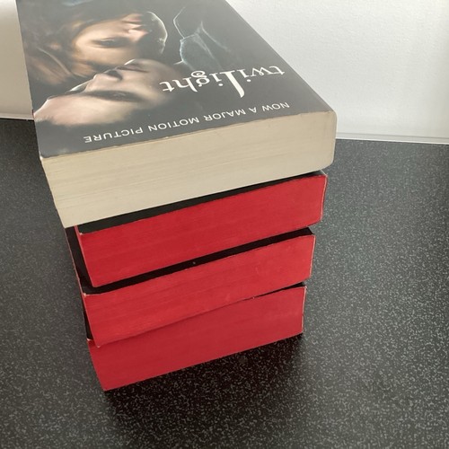 Twilight Saga Stephenie Meyer, 4 Book Set Bundle PB, 3 x Red, 1 x Movie Tie In C - Picture 6 of 8