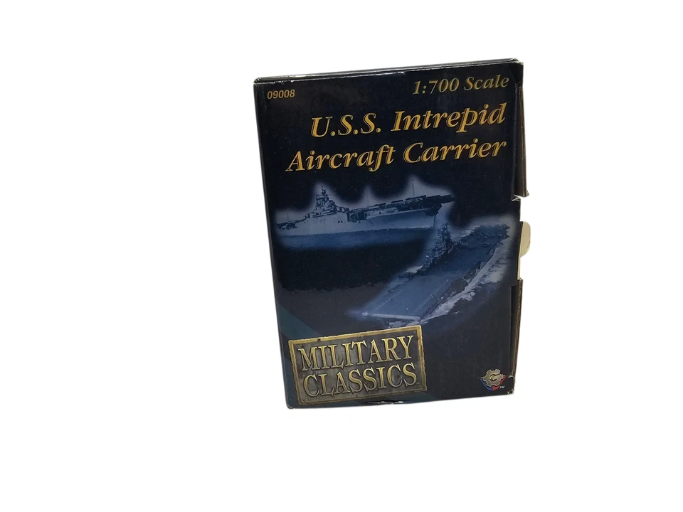 Military Classics USS Intrepid (CV-11) WWII Essex-Class Carrier 1:700 Scale - Image 3 of 4