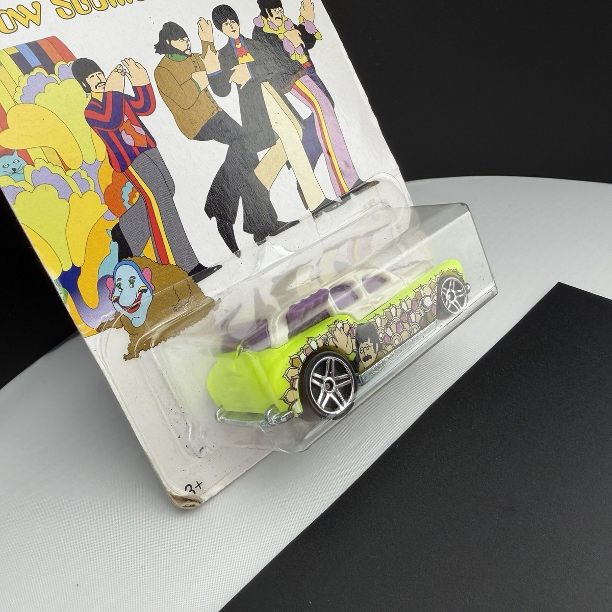 Hot Wheels The Beatles Cockney Cab II John Lennon Yellow Submarine