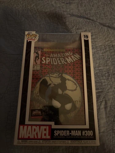 Funko Pop! Comic Book Cover with Case: Marvel - Spider-Man #300