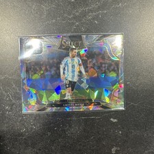 2025-26 Select FIFA World Cup LIONEL MESSI Field Level Cracked Ice Prizm #210