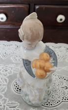 Figura De Porcelana Lladro Vintage Niña Valenciana con Naranja #4841, España